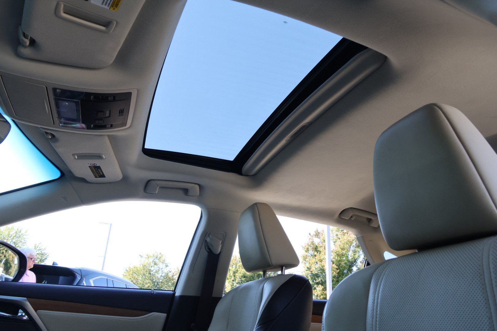 Used 2019 Lexus RX 350 FWD w/ Navigation Package image 32