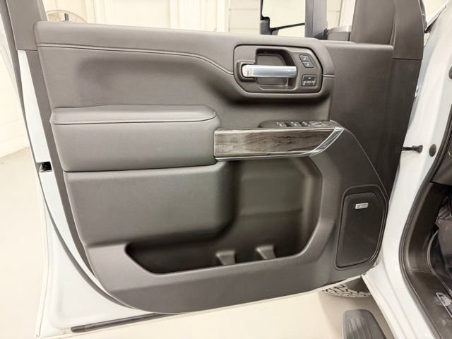 Used 2021 Chevrolet Silverado 2500 LTZ w/ Z71 Chrome Sport Edition image 22