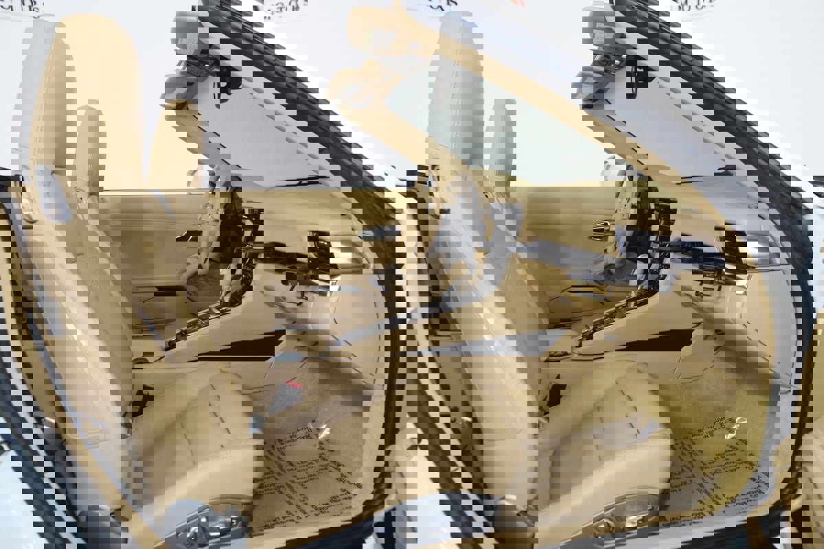 Used 2014 Porsche 911 Carrera image 11