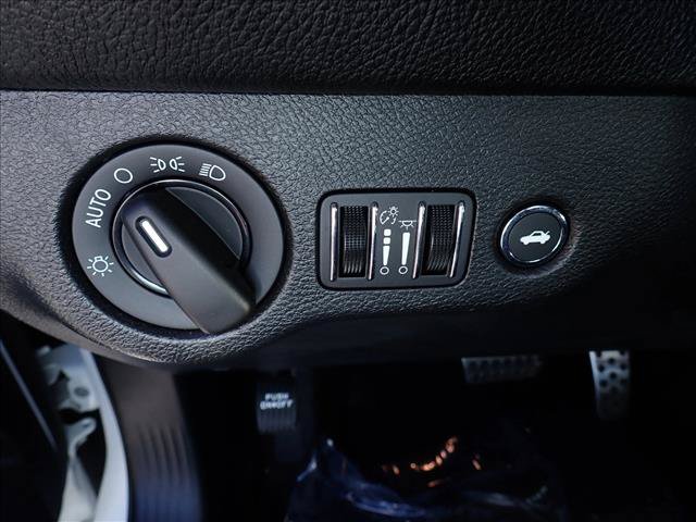 Used 2019 Dodge Challenger SRT Hellcat Redeye RWD image 14