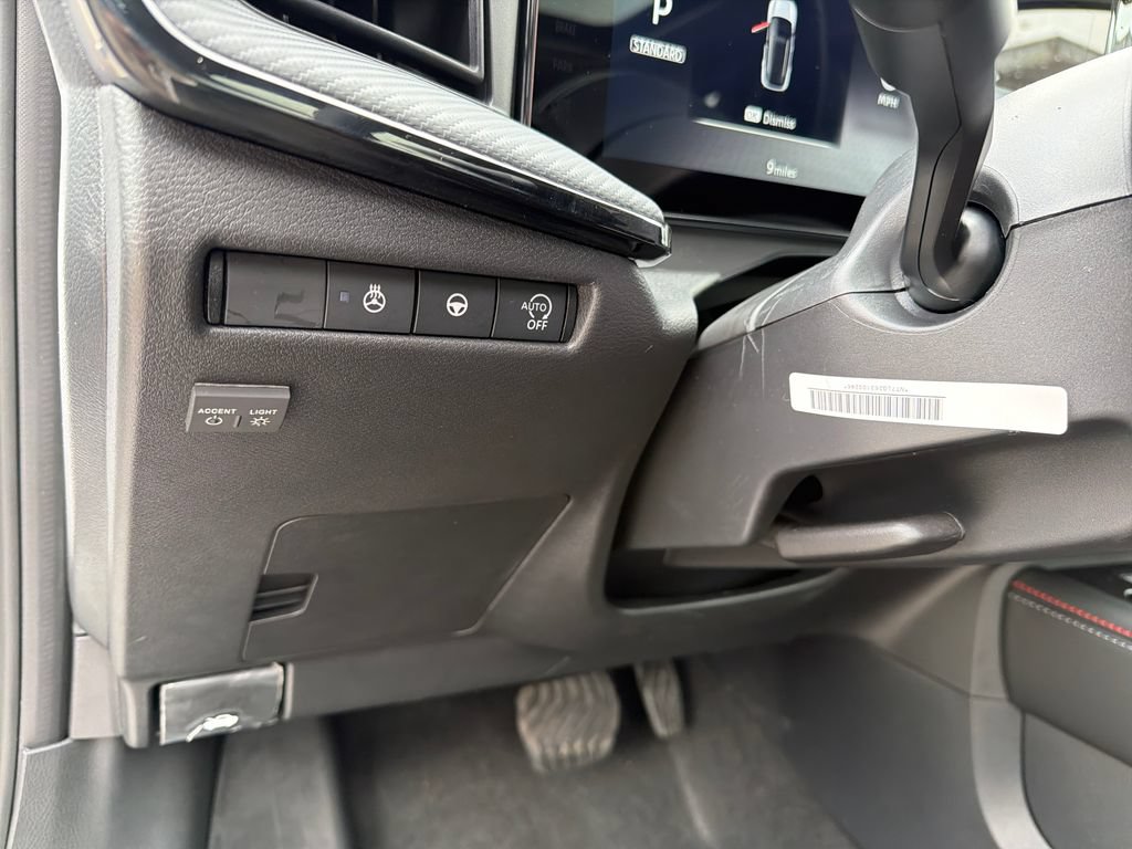 New 2026 Nissan Kicks SR w/ SR Premium Package FWD image 19