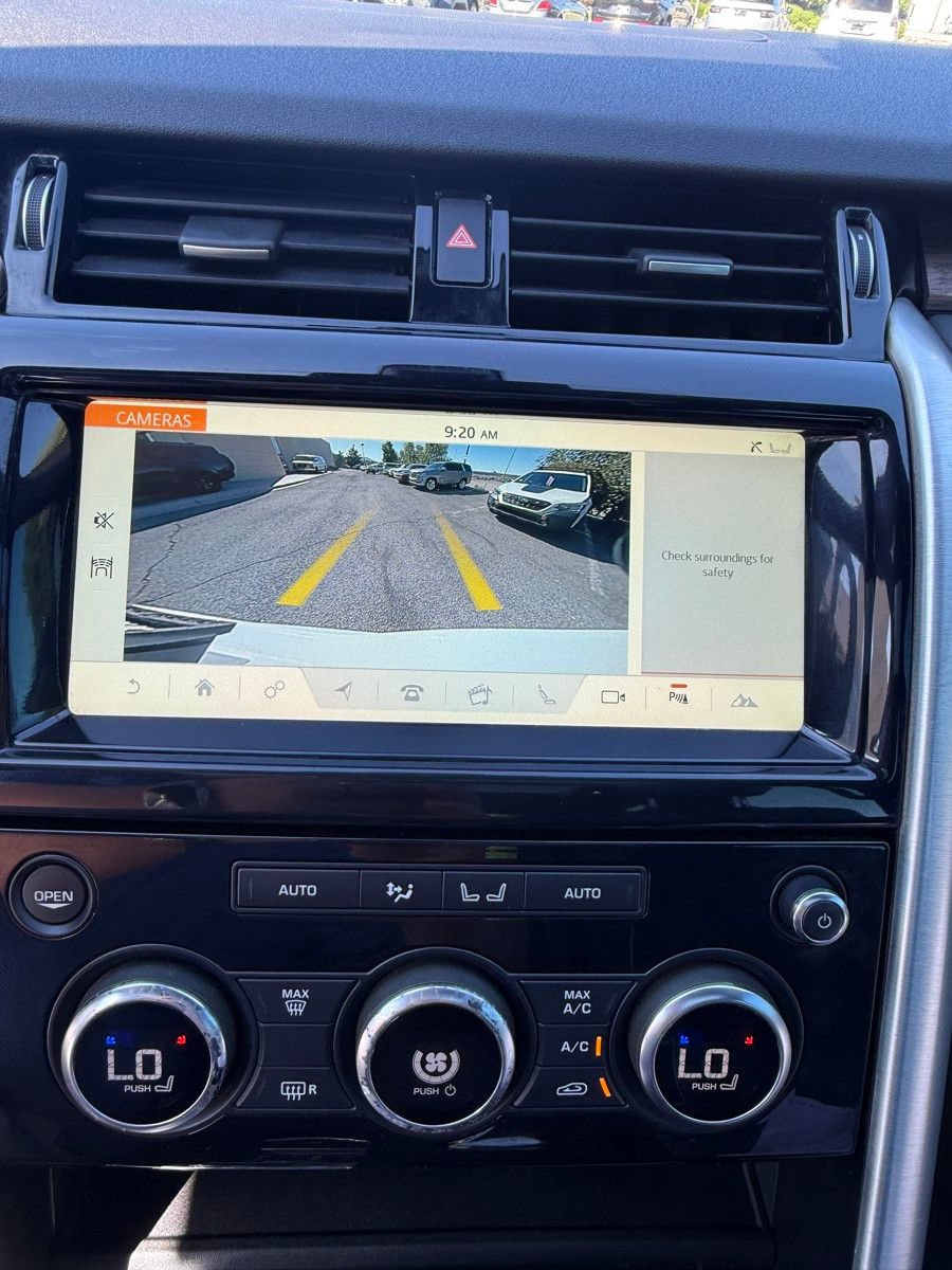 Used 2017 Land Rover Discovery HSE AWD/4WD image 15