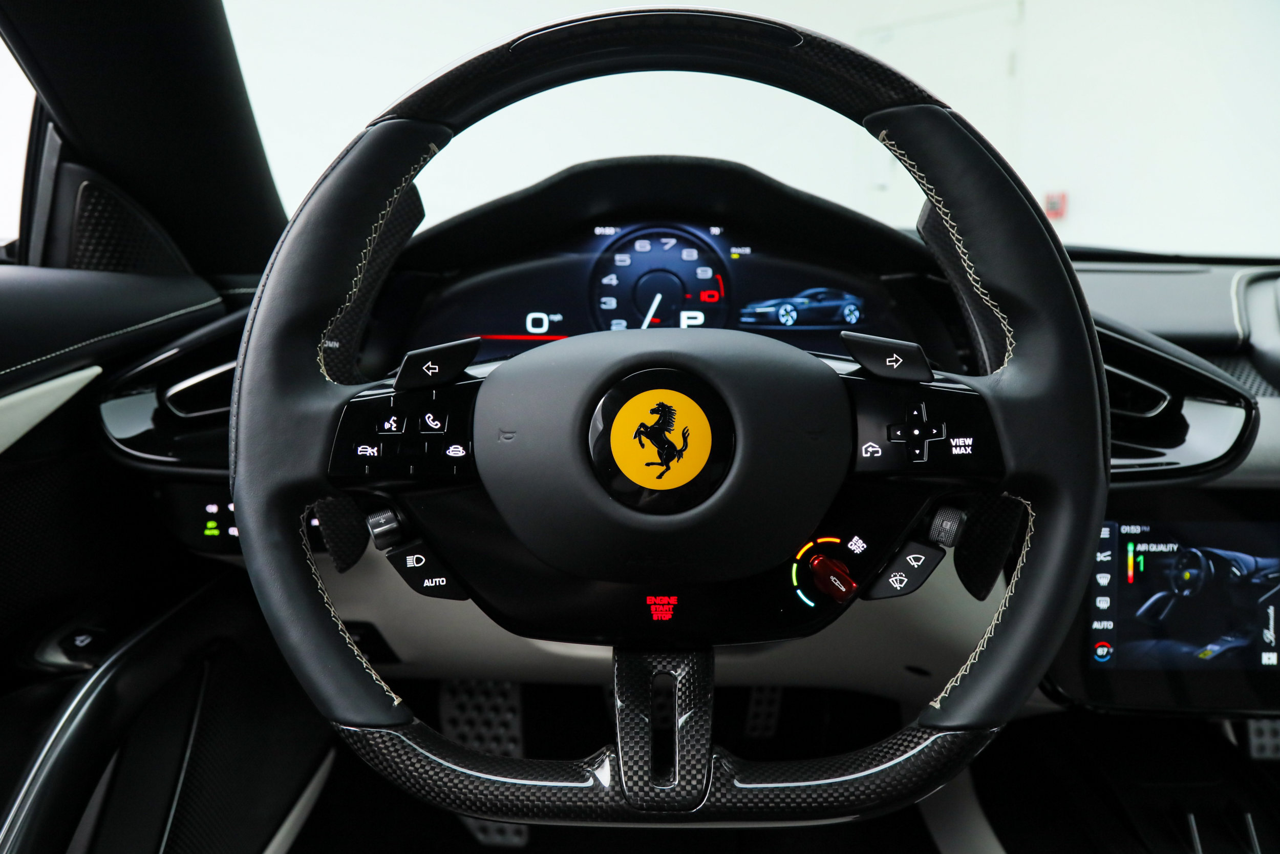 Certified 2025 Ferrari 12Cilindri RWD image 6