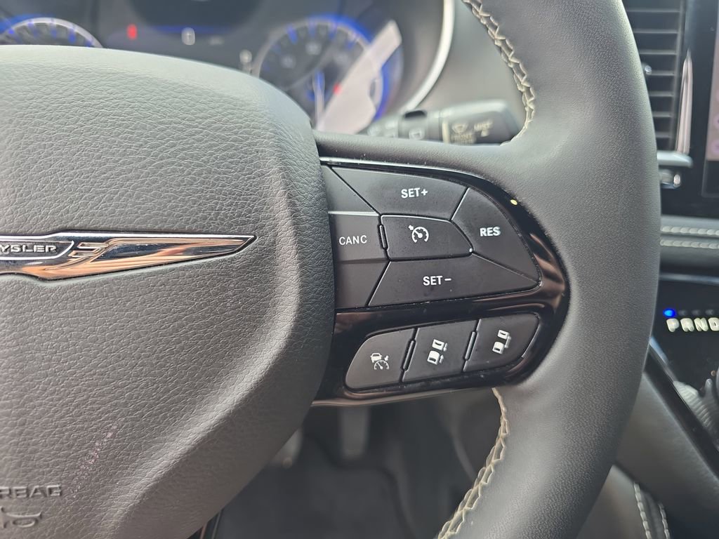 Used 2022 Chrysler Pacifica Limited w/ S Appearance Package FWD image 19