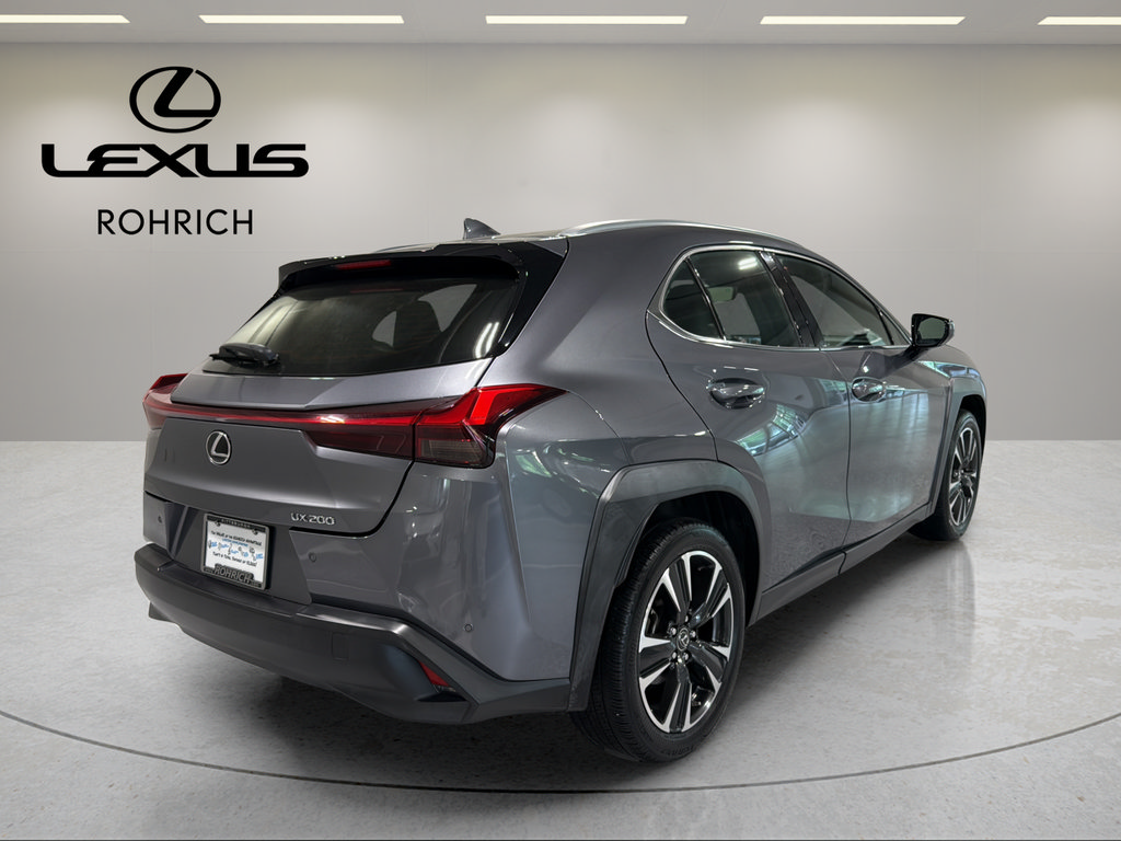 Used 2019 Lexus UX 200 F Sport FWD image 6