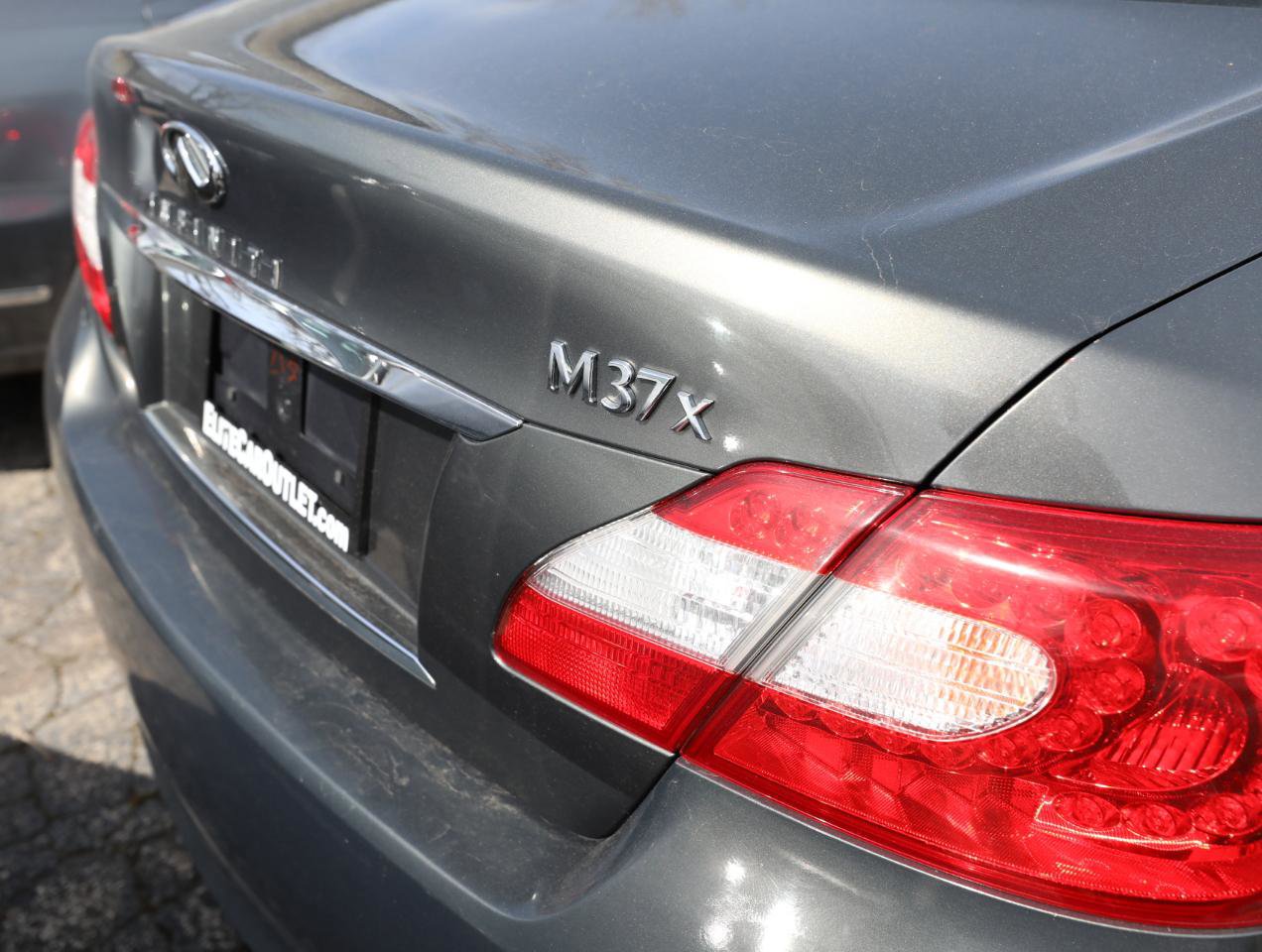 Used 2012 INFINITI M37 x w/ Deluxe Touring Pkg AWD/4WD image 8
