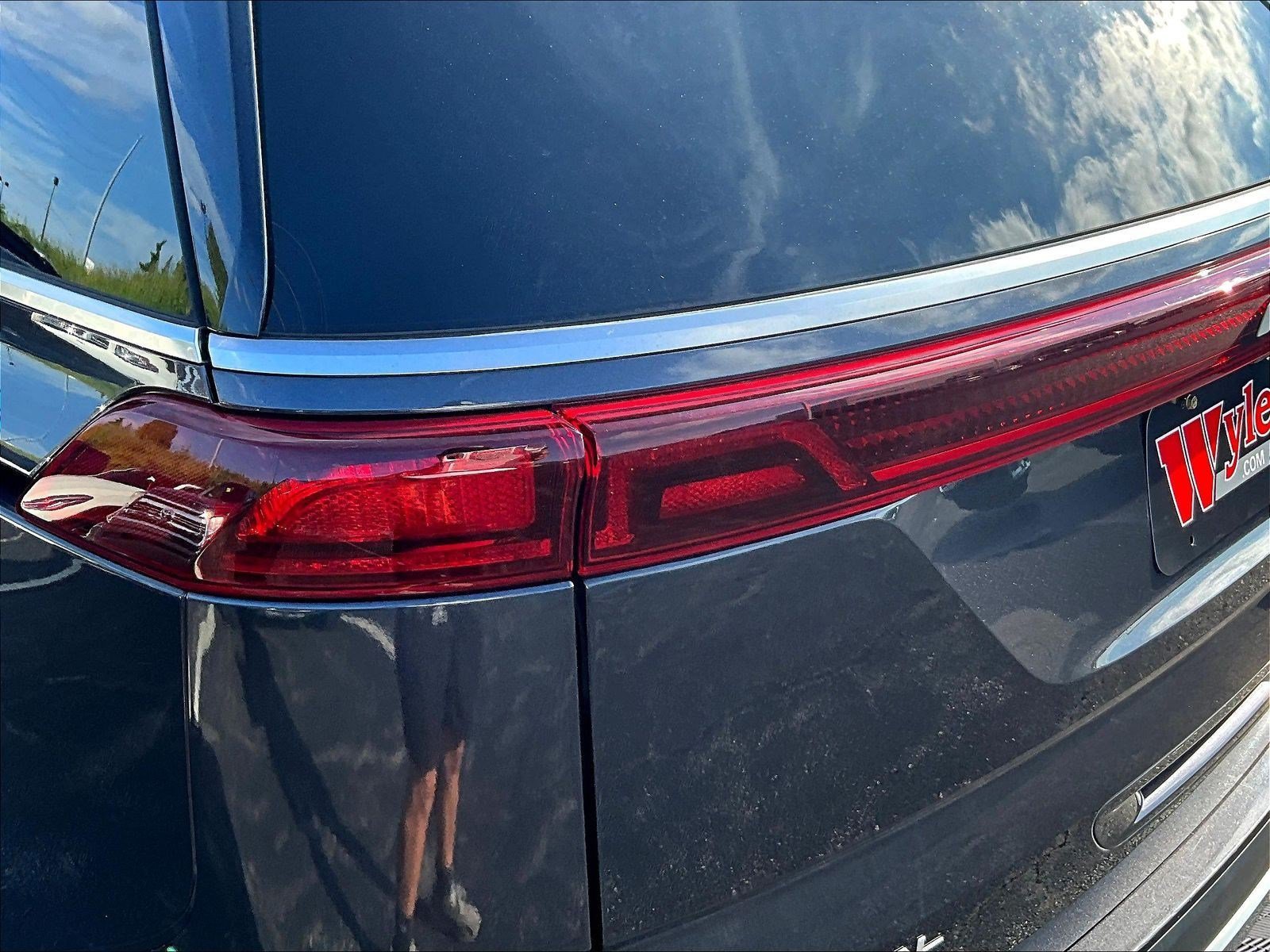 Used 2023 Kia Carnival SX FWD image 23