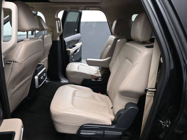 Used 2024 Ford Expedition Max Limited image 16