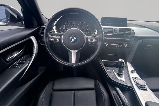 Used 2015 BMW 320i Sedan RWD image 5