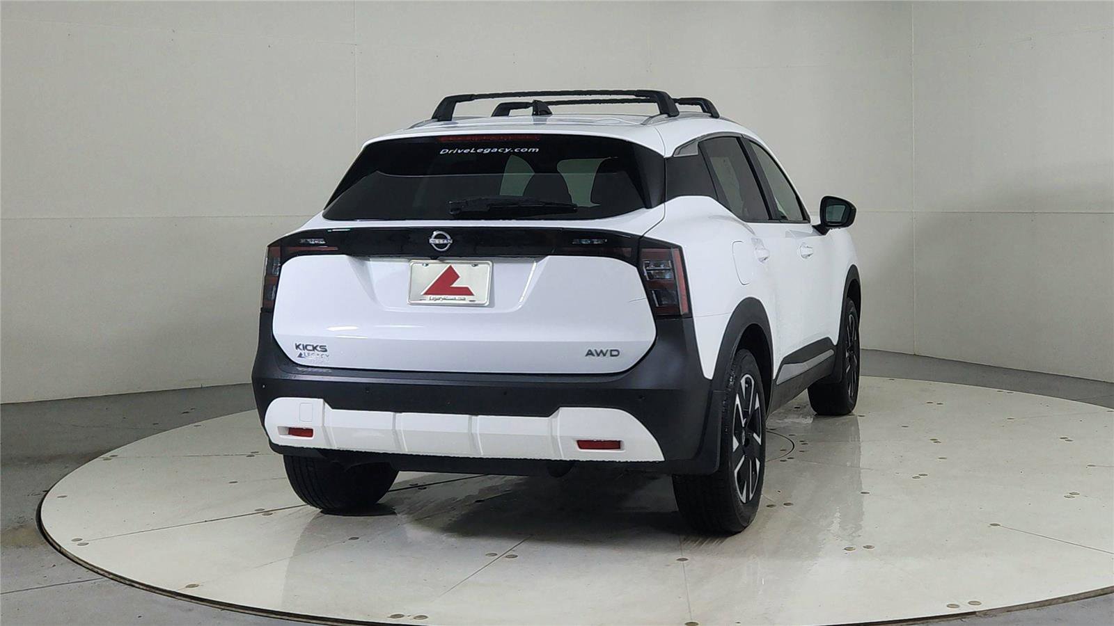 New 2026 Nissan Kicks SV w/ Charging Package image 6