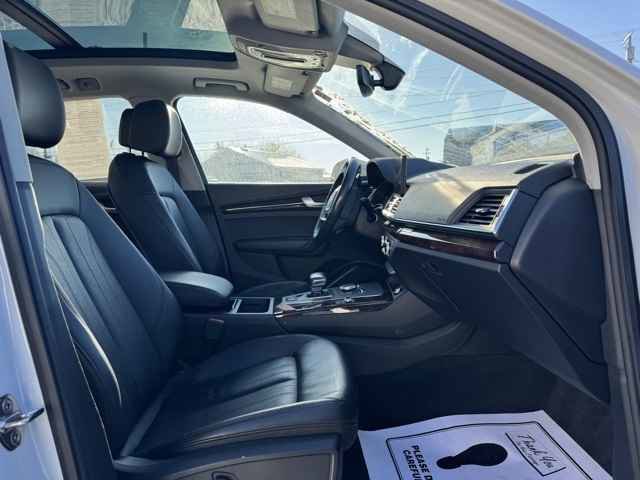 Used 2019 Audi Q5 2.0T Premium w/ Convenience Package image 9