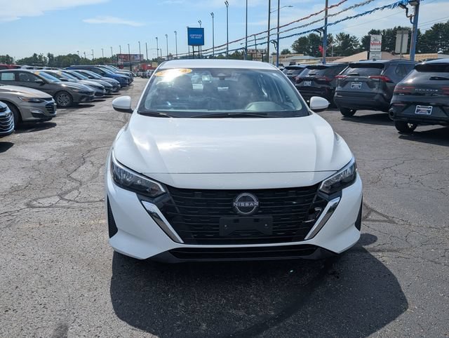 Used 2024 Nissan Sentra SV FWD image 2
