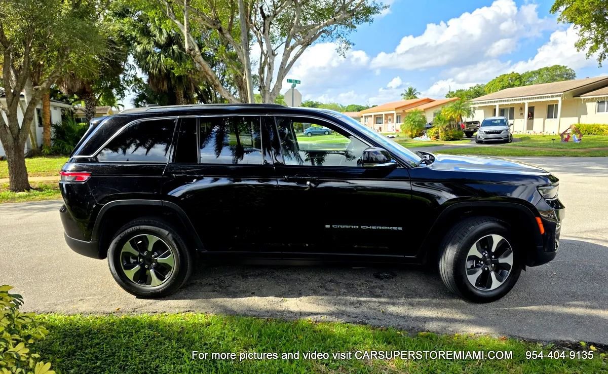 Used 2023 Jeep Grand Cherokee 4WD 4xe image 20
