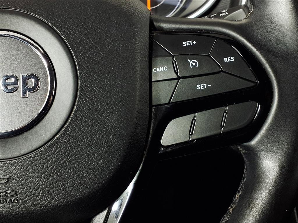 Used 2020 Jeep Cherokee Latitude Plus image 19