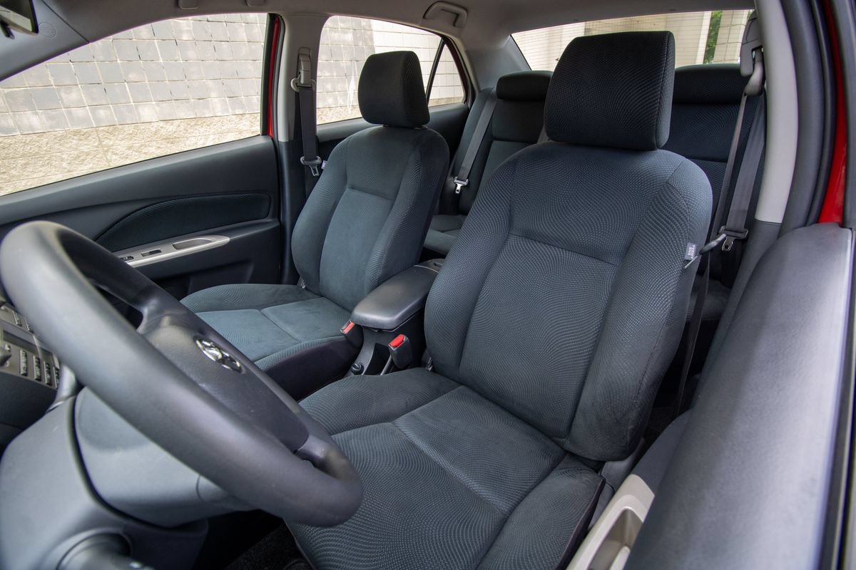 Used 2010 Toyota Yaris Sedan FWD image 14