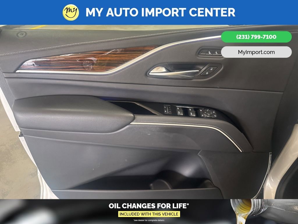Used 2022 Cadillac Escalade ESV Luxury image 10