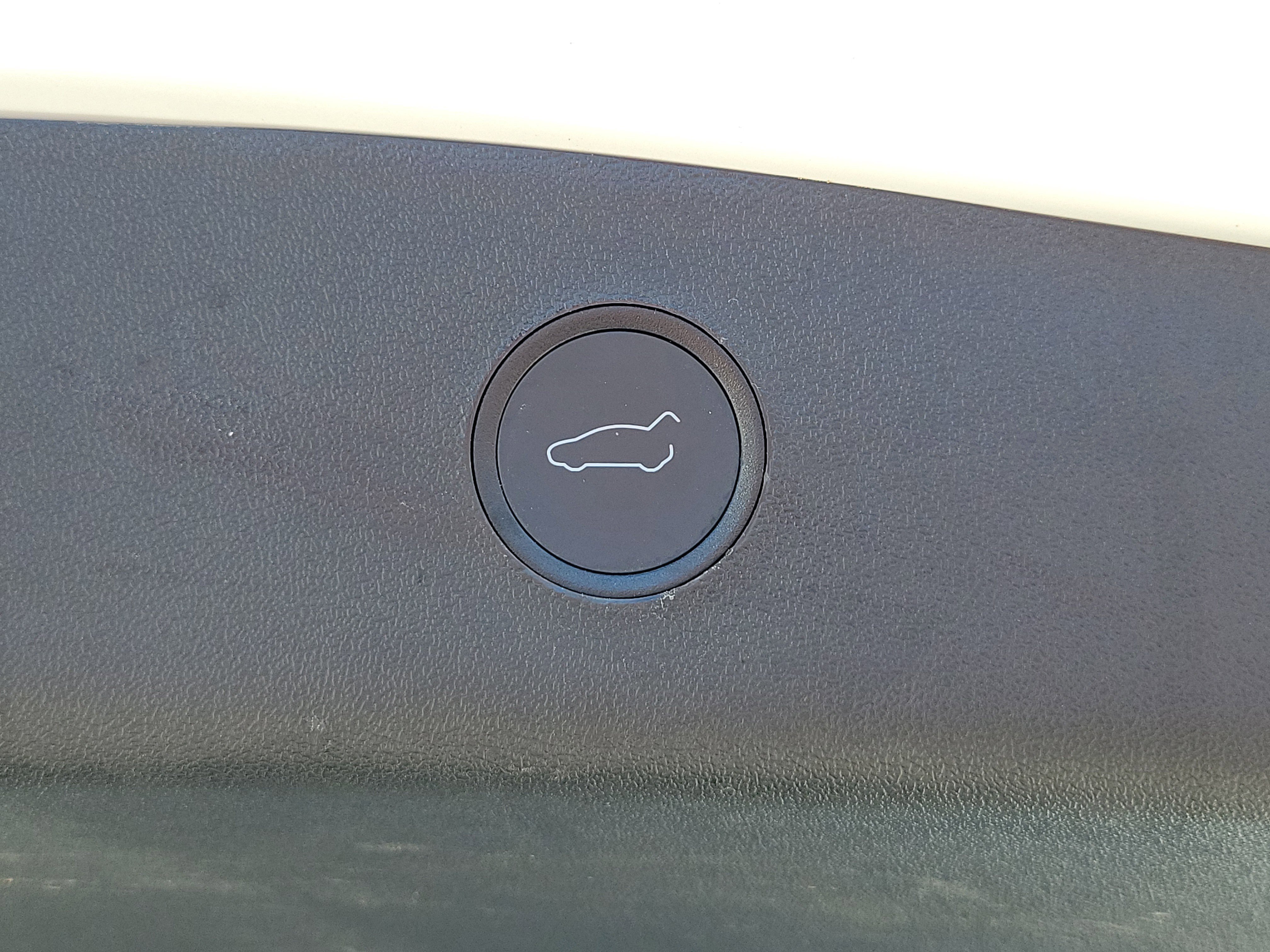 Used 2021 Tesla Model 3 Standard Range Plus image 10