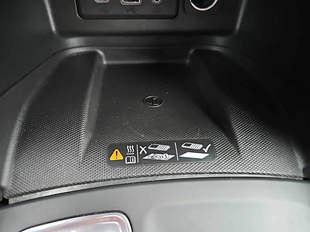 Used 2020 Chevrolet Equinox Premier image 23