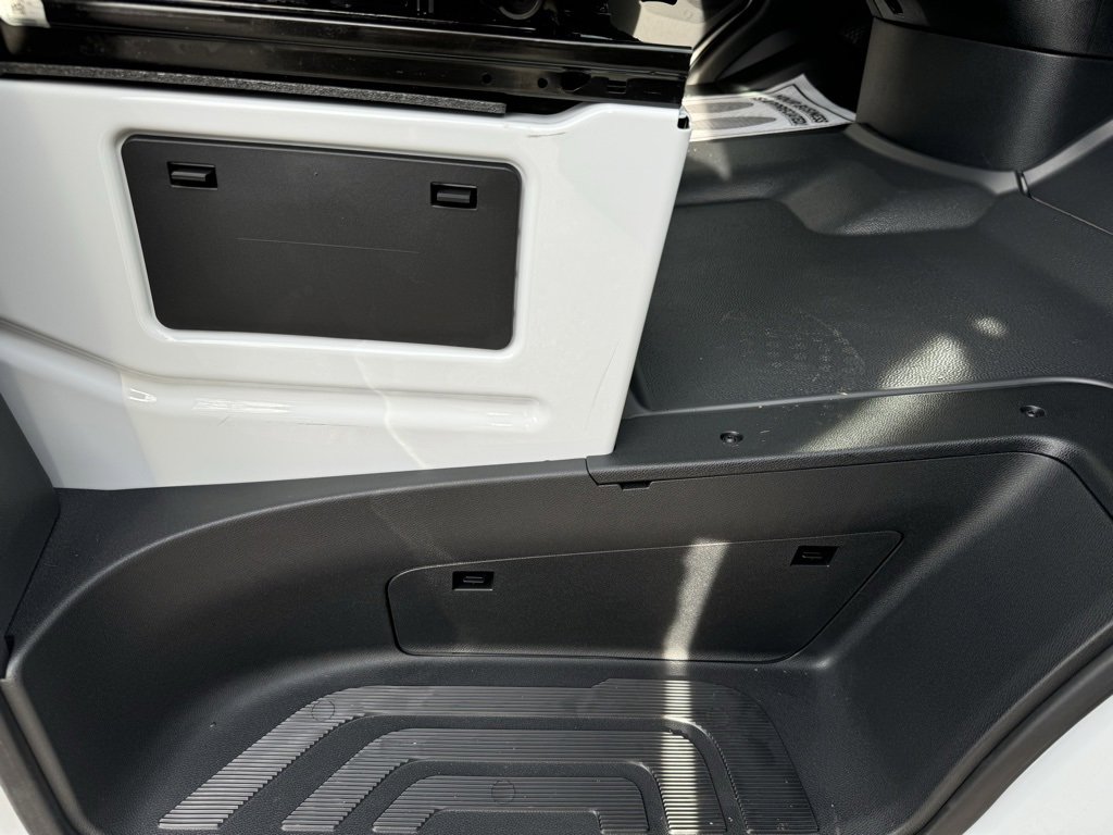 Used 2024 Mercedes-Benz Sprinter 144 Cargo image 18