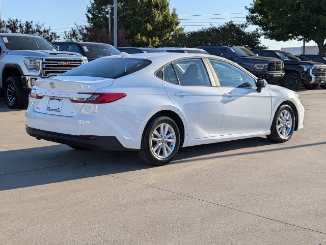 Used 2025 Toyota Camry LE FWD image 6