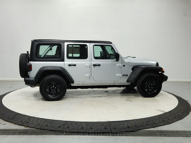 Used 2024 Jeep Wrangler Unlimited Sport AWD/4WD image 9