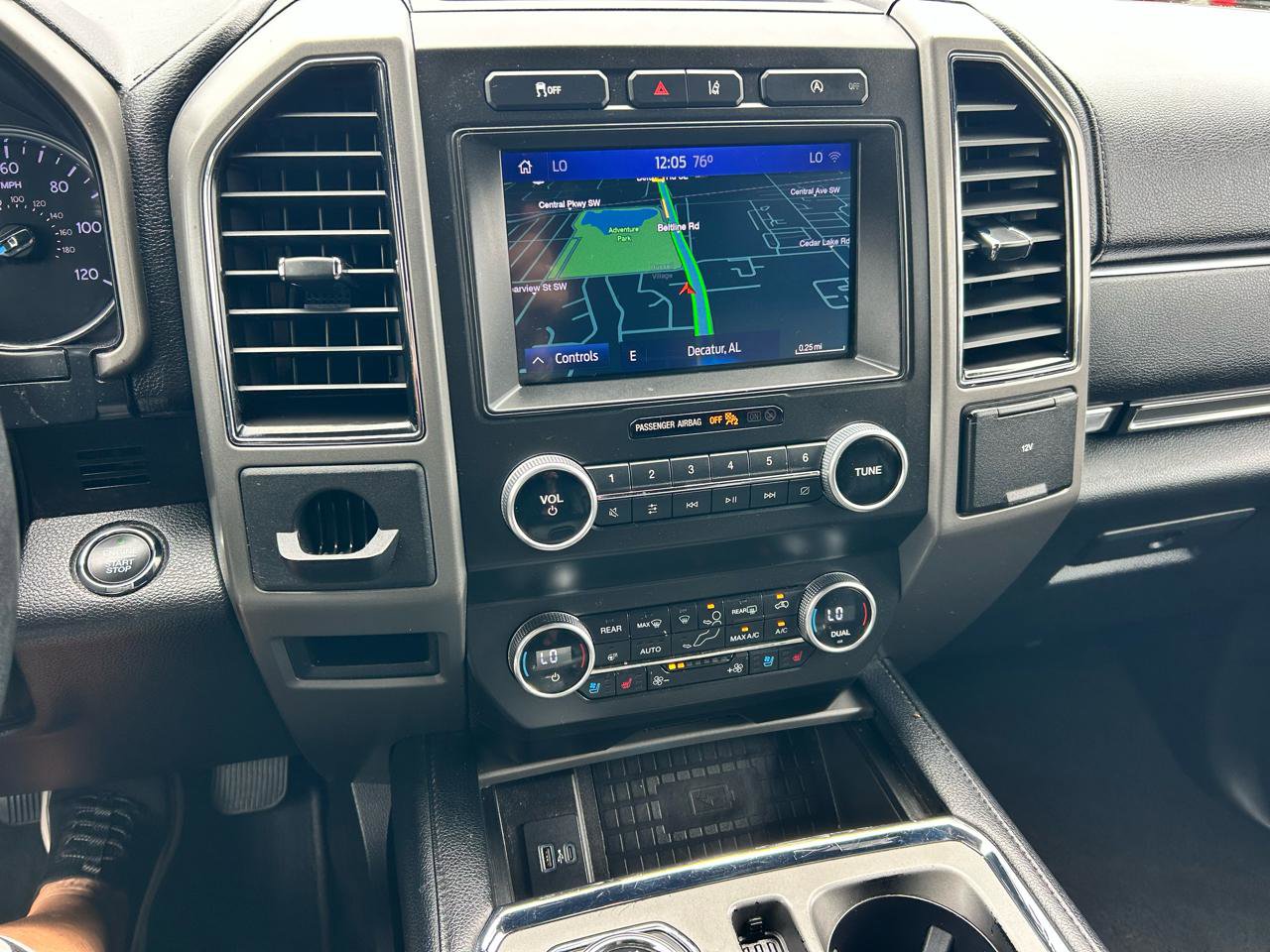 Used 2020 Ford Expedition XLT w/ Equipment Group 202A RWD image 4