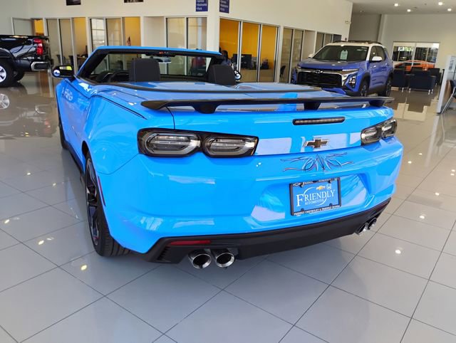 Used 2022 Chevrolet Camaro LT RWD image 4