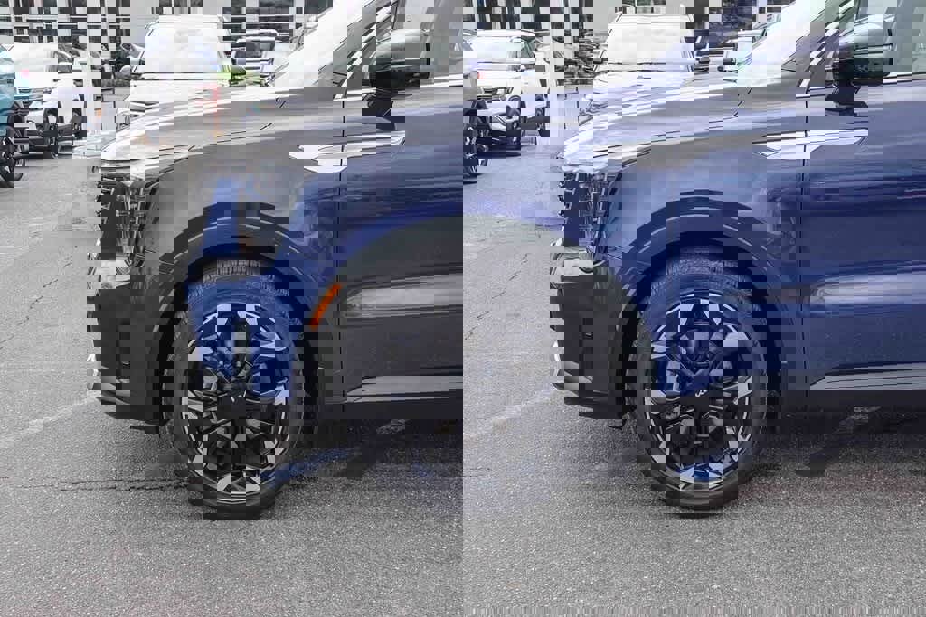 Certified 2024 Kia Sorento EX image 9