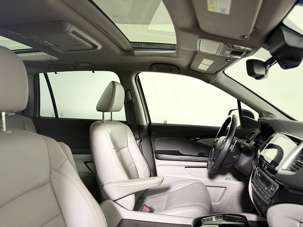 Used 2017 Honda Pilot Elite image 29