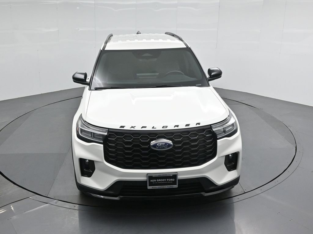 Certified 2025 Ford Explorer ST-Line w/ Premium Package image 41