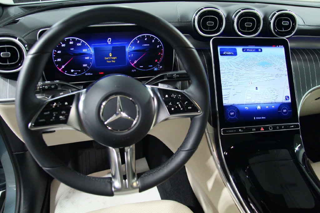 Certified 2025 Mercedes-Benz GLC 300 image 20