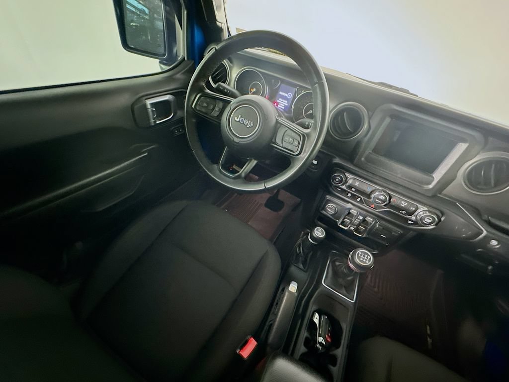 Used 2022 Jeep Gladiator Sport AWD/4WD image 9