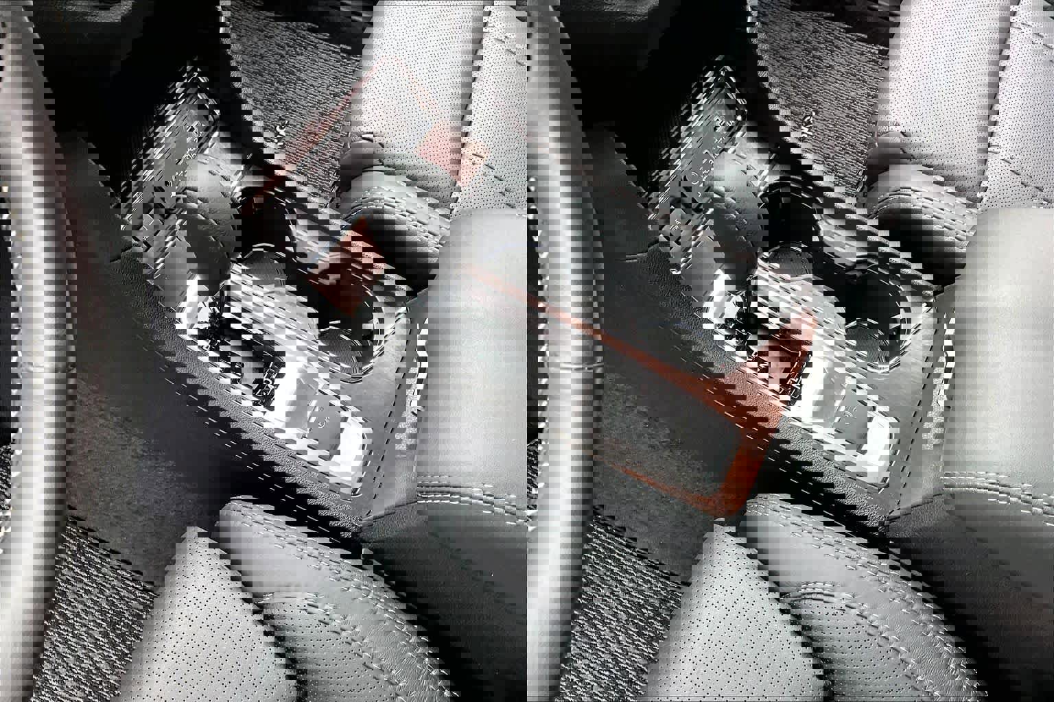 Used 2024 Subaru Ascent Touring image 17