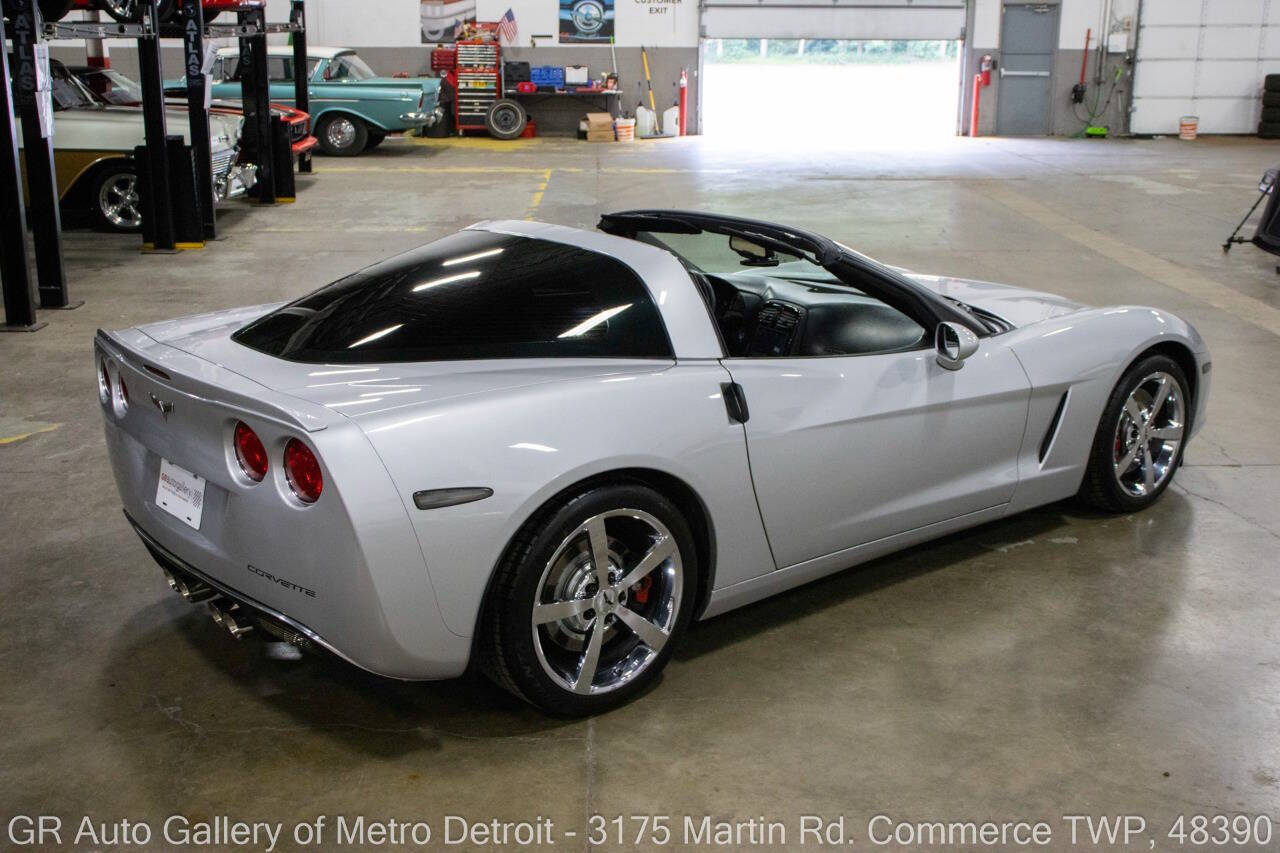Used 2009 Chevrolet Corvette Coupe w/ Preferred Equipment Group RWD image 8