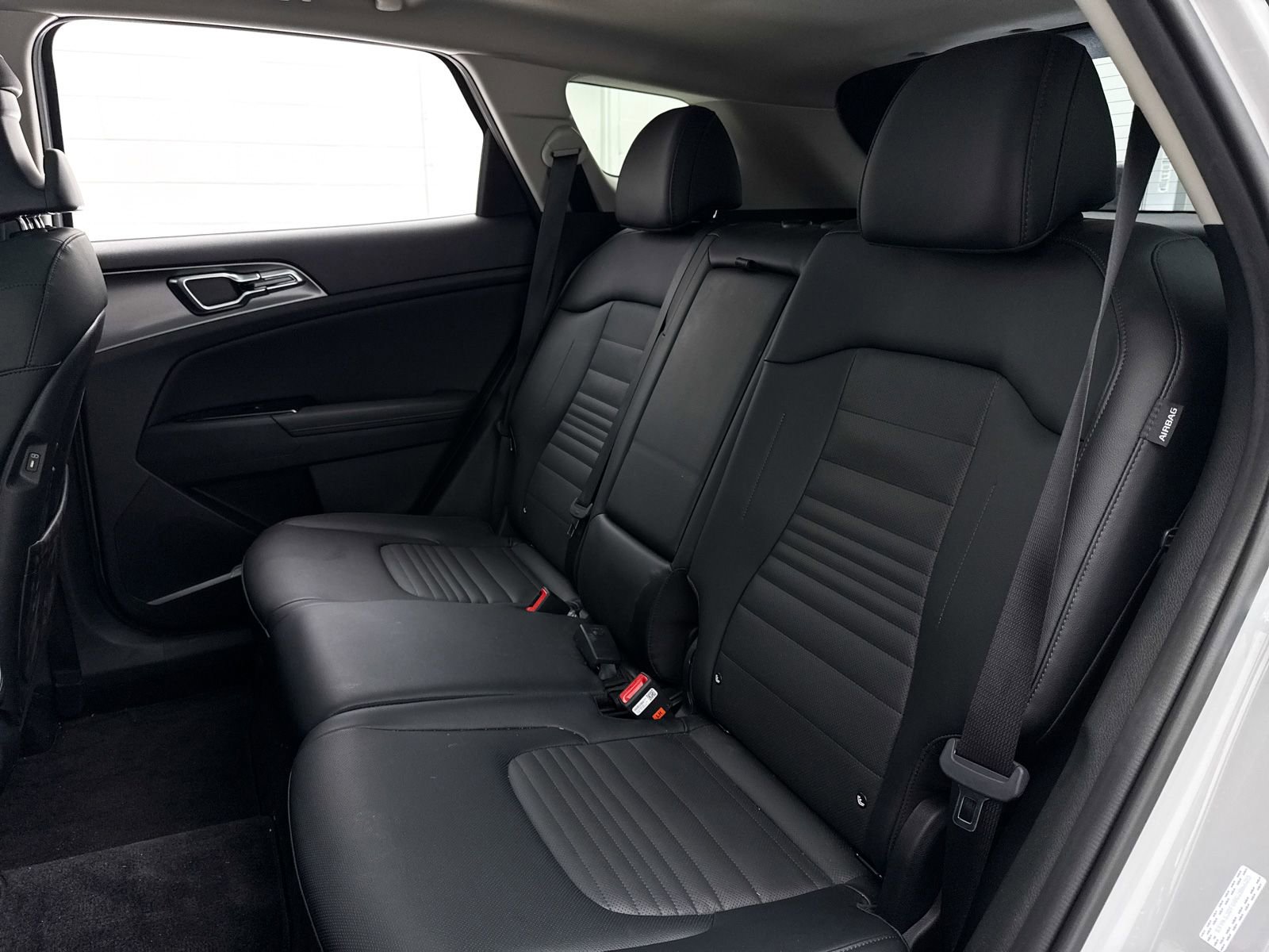 Certified 2025 Kia Sportage SX FWD image 33
