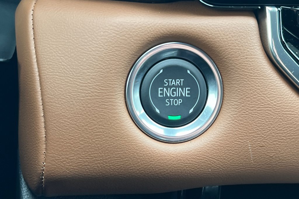 New 2026 GMC Canyon AT4 image 19