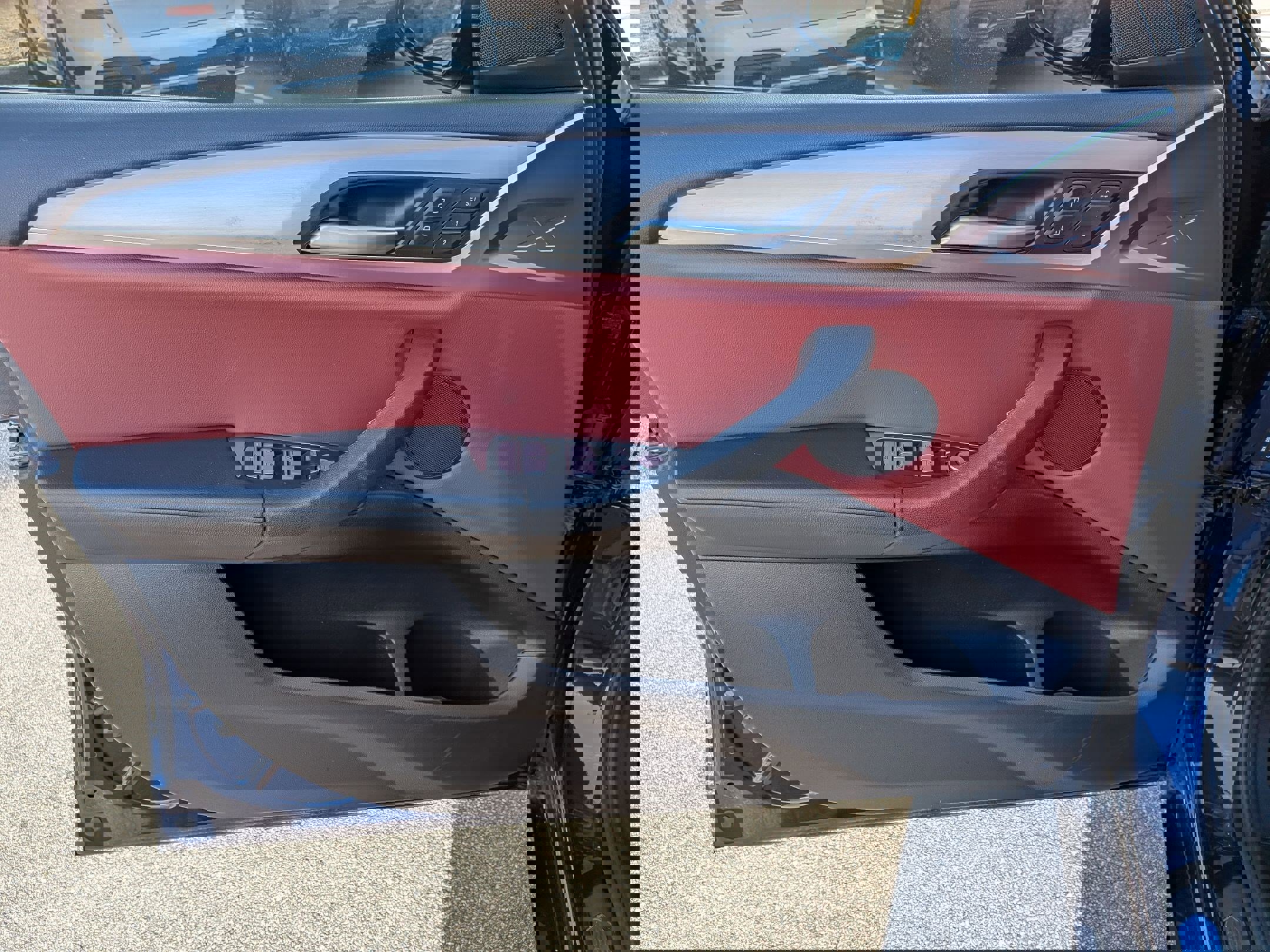 Used 2023 BMW X3 xDrive30i w/ M Sport Package image 11