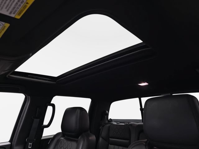 Used 2022 Nissan Frontier PRO-4X w/ Pro-4X Premium Package AWD/4WD image 29