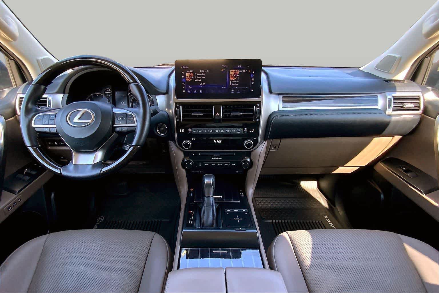 Used 2023 Lexus GX 460 Premium w/ Premium Package AWD/4WD image 16