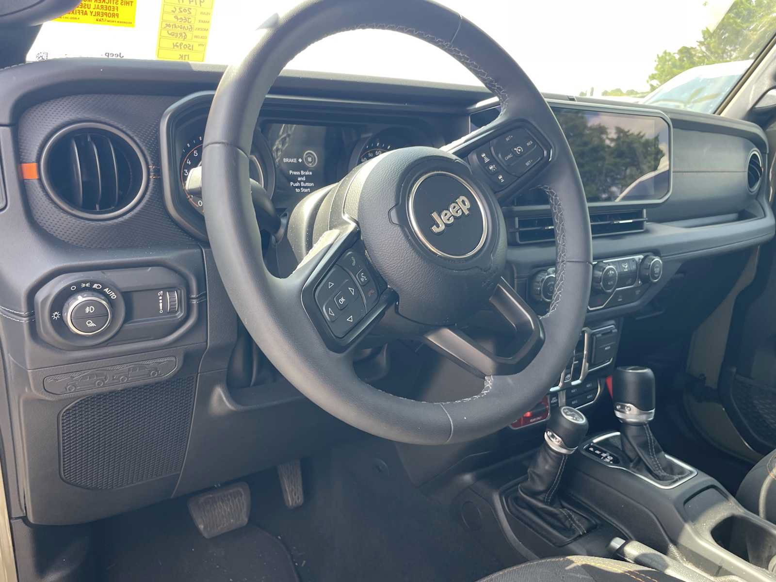 Used 2026 Jeep Gladiator Mojave AWD/4WD image 8