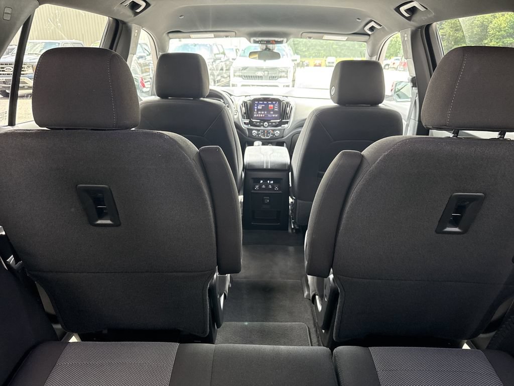 Used 2023 Chevrolet Traverse LT FWD image 18