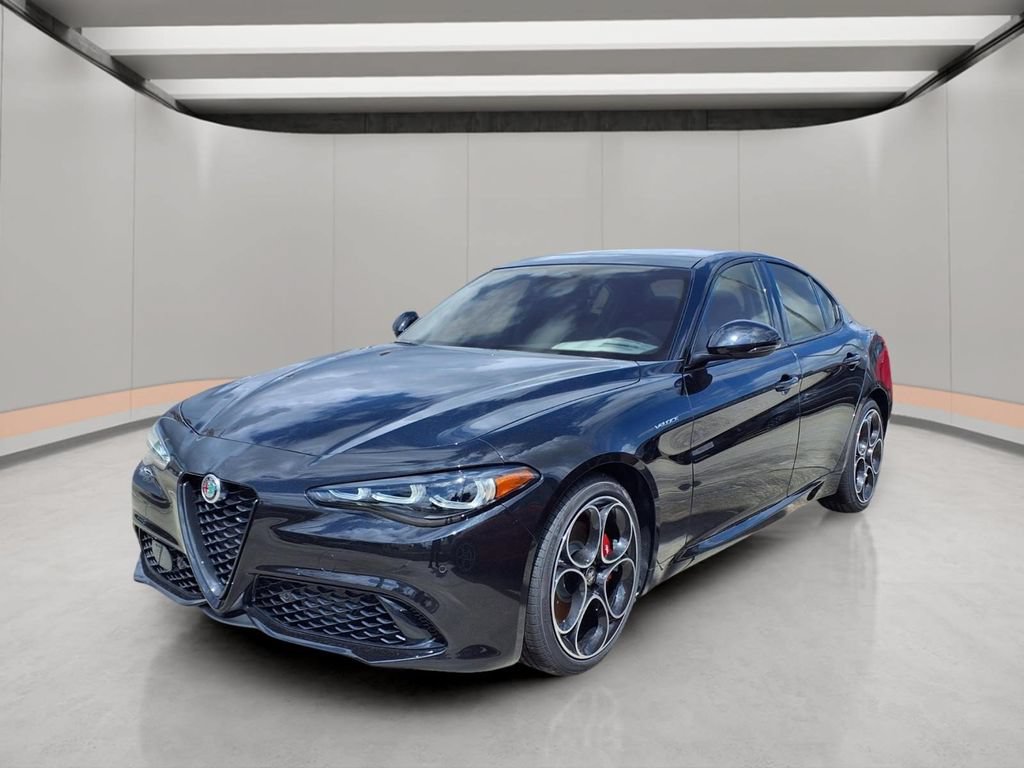 New 2026 Alfa Romeo Giulia w/ Driving Assist Package RWD image 3