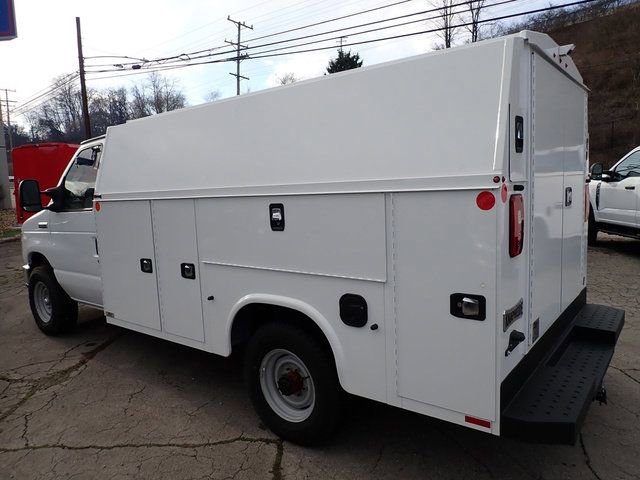 New 2026 Ford E-350 and Econoline 350 Super Duty w/ Power Equipment Group RWD image 4