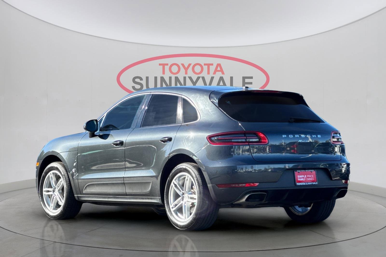 Used 2017 Porsche Macan image 7
