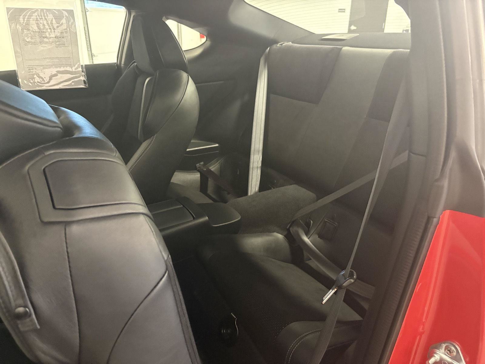 Used 2022 Toyota GR86 Premium w/ ALL Weather Mat Package (TMS) RWD image 28