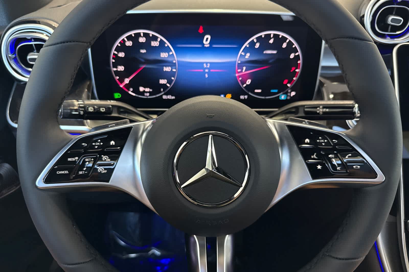 New 2026 Mercedes-Benz GLC 300 4MATIC image 23