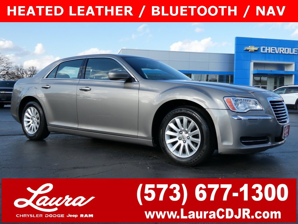 Used 2014 Chrysler 300 image 1