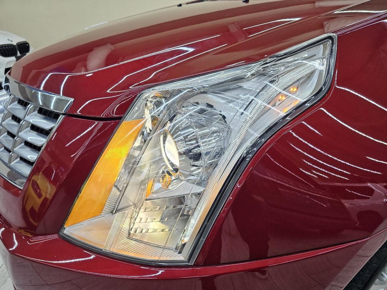 Used 2015 Cadillac SRX Premium w/ Driver Assist Package image 11