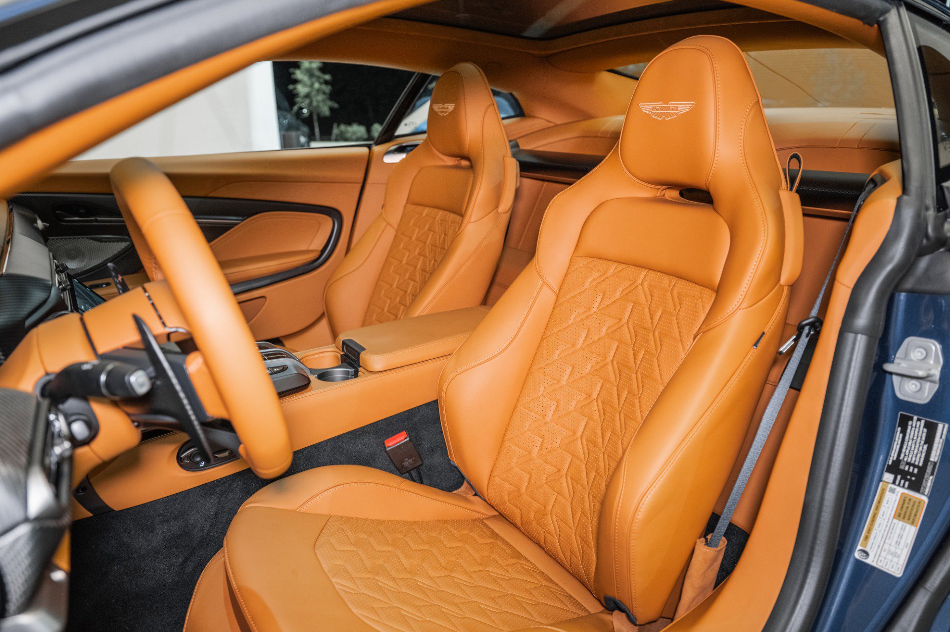 New 2025 Aston Martin Vanquish image 12