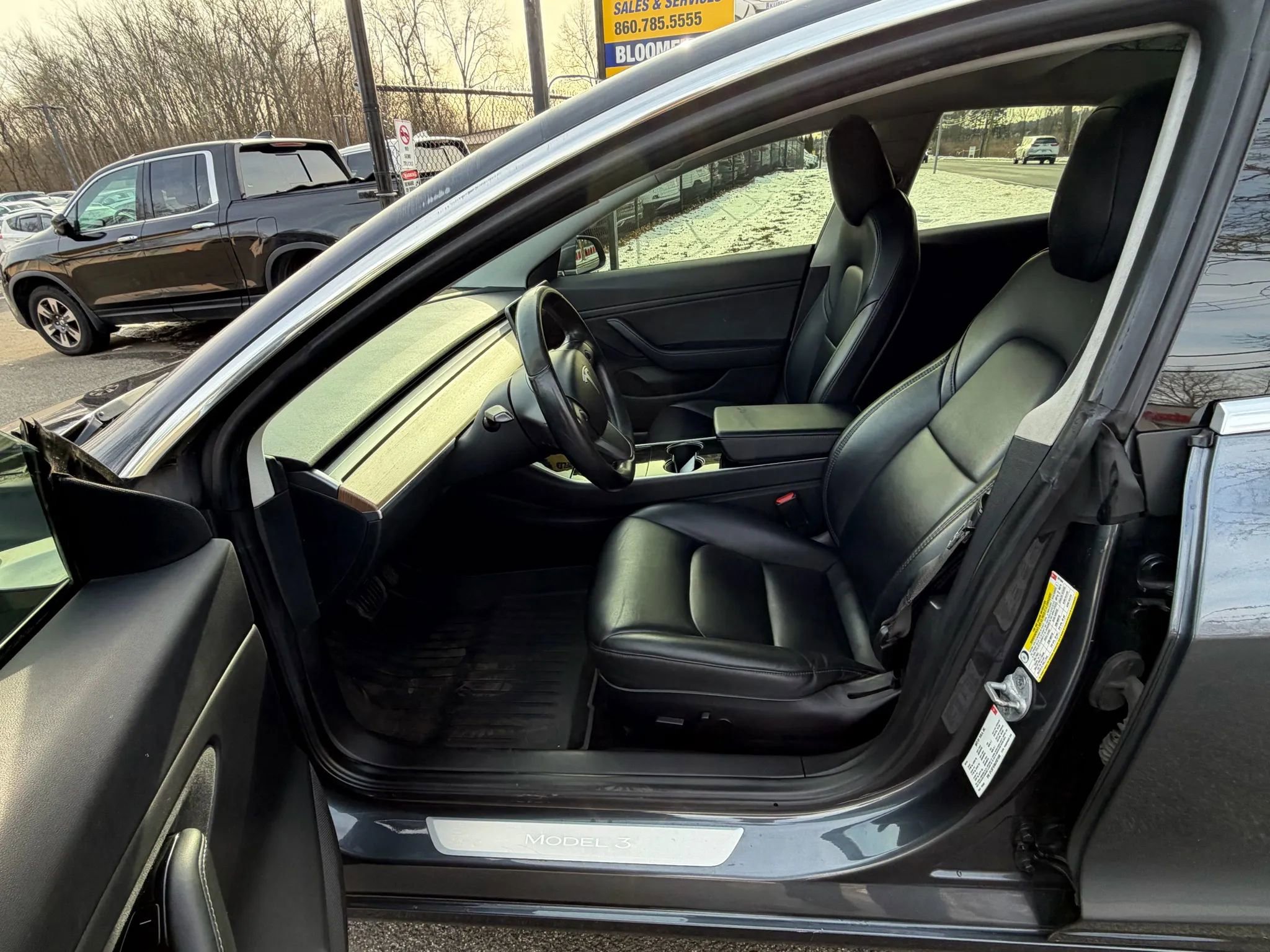 Used 2018 Tesla Model 3 Long Range image 10